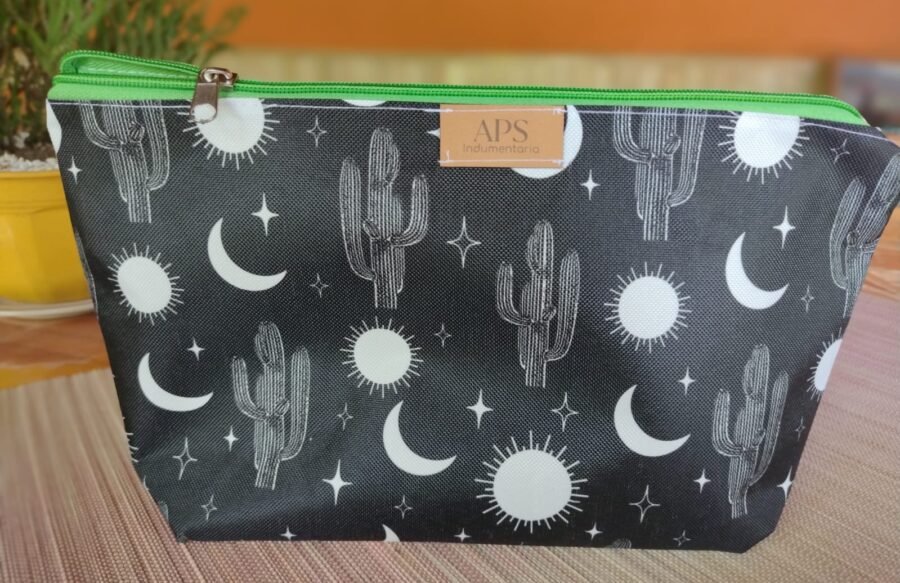 Porta cosméticos NEGRO