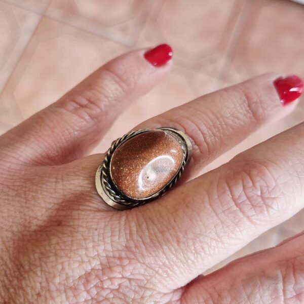 Anillo Heliolita o Piedra del Sol