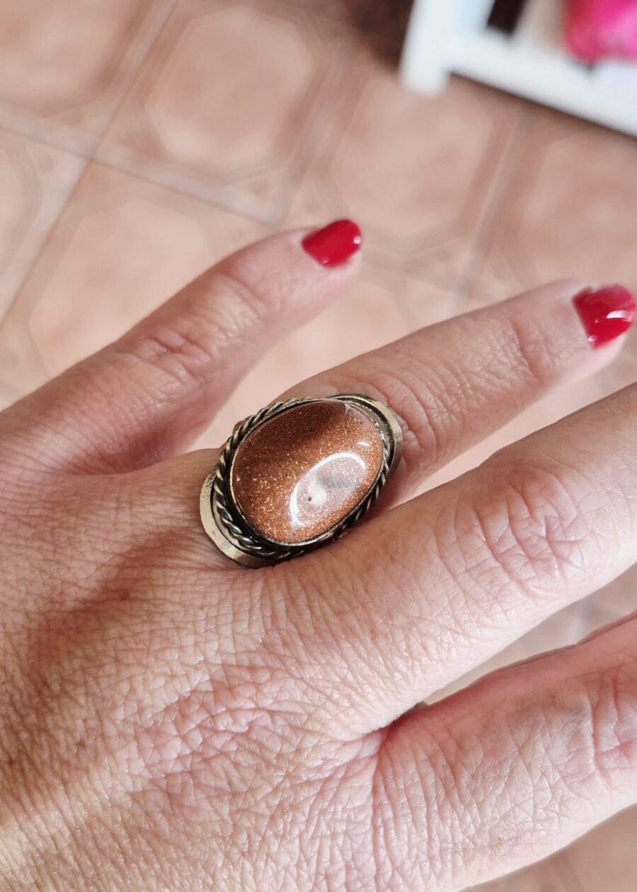 Anillo Heliolita o Piedra del Sol