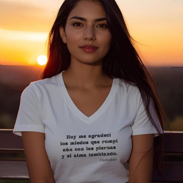 Remera HOY . By CINWOLOLO (frase)