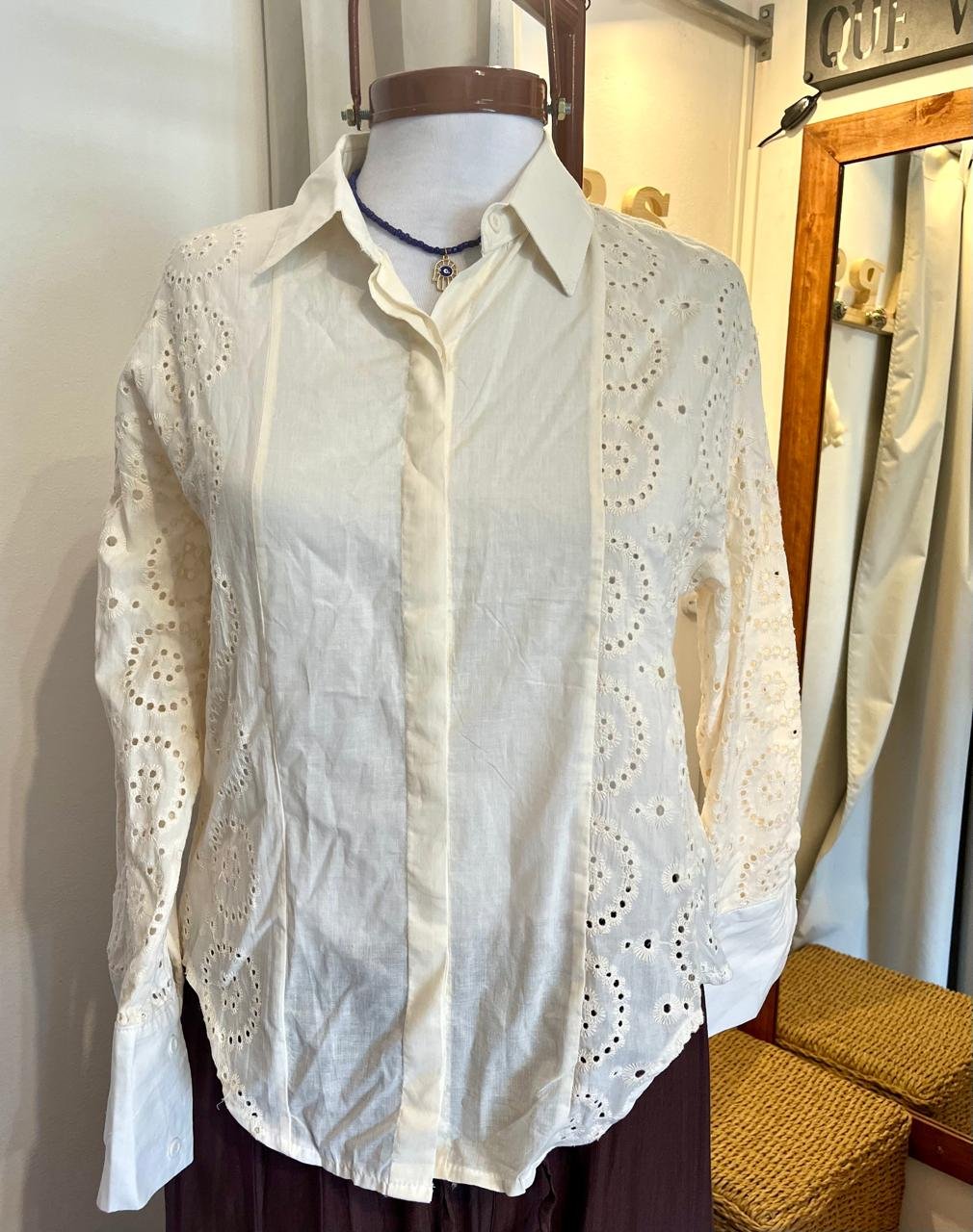 Camisa BRODERIE - Talle xl