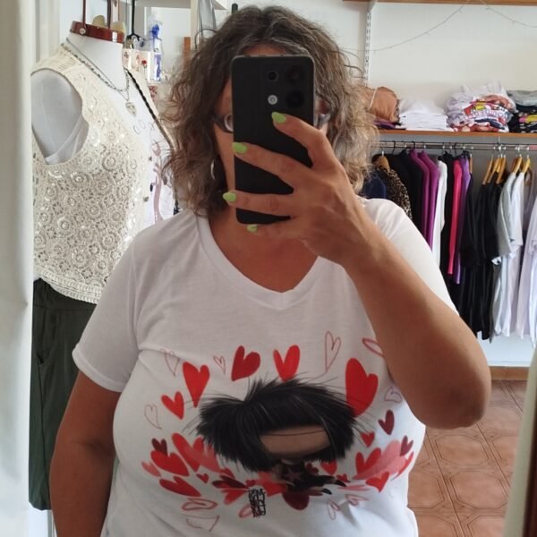 Remera CORAZONES. By JUAN CH.