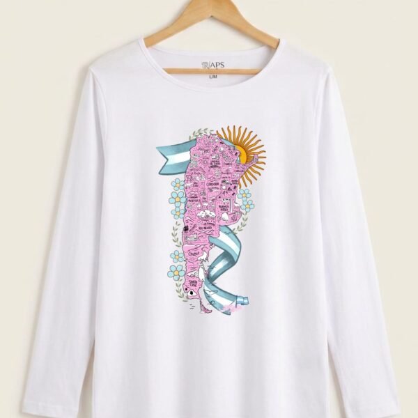 Remera MI PAÍS (m/l). By APS